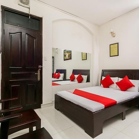 Oyo 486 Nhat Nhat Hotel Хошимин Экстерьер фото