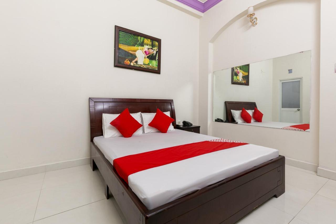 Oyo 486 Nhat Nhat Hotel Хошимин Экстерьер фото