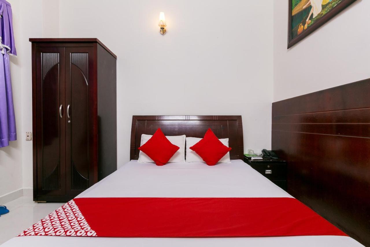 Oyo 486 Nhat Nhat Hotel Хошимин Экстерьер фото